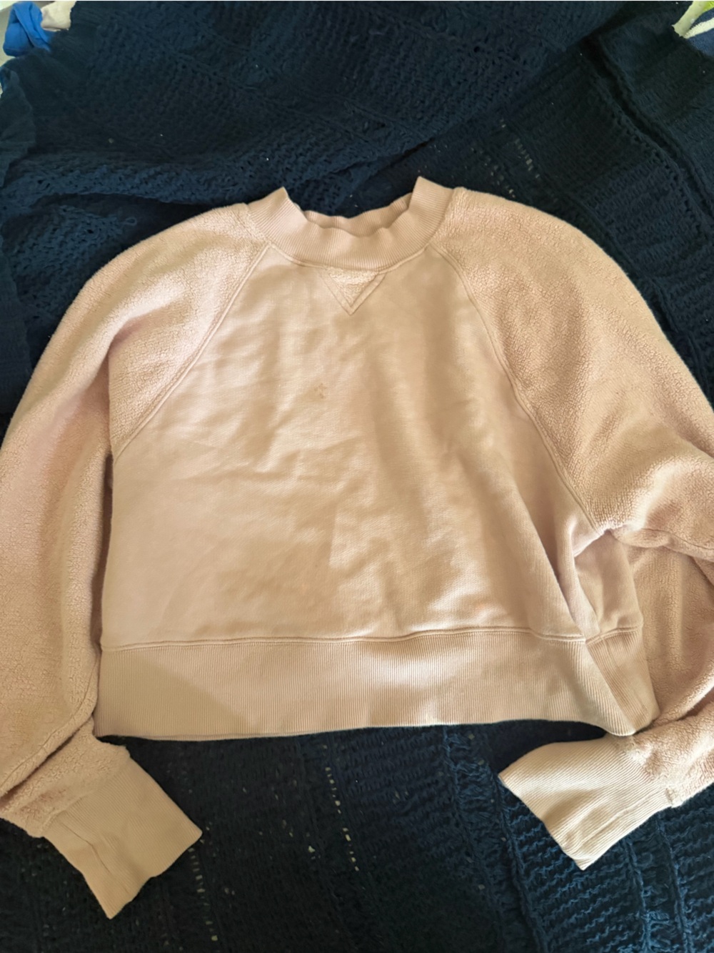 UGG Women’s Cozy Crewneck Sweatshirt - Light Pink